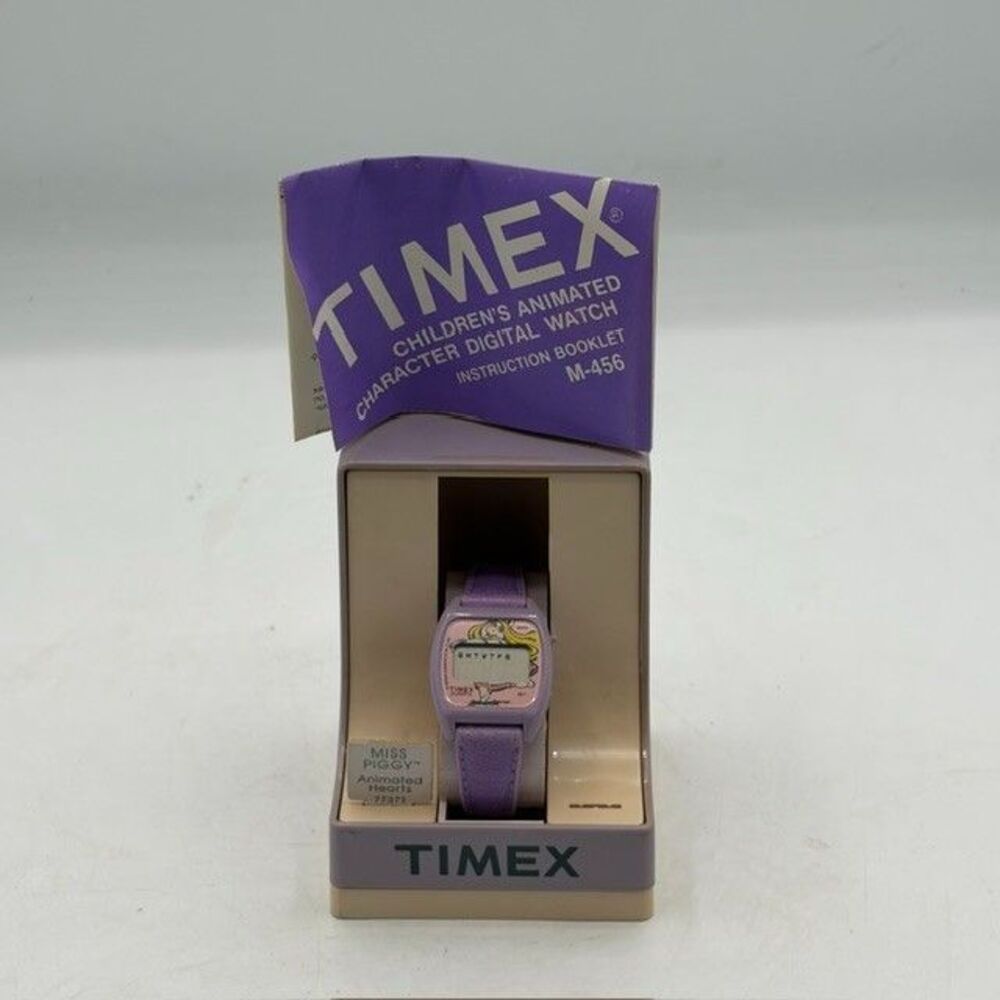 Vintage Timex M-456 Miss Piggy Animated Hearts Muppets Childrens Digital Watch
